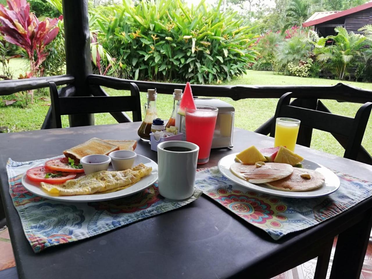 Hotel Tangara Arenal B&B La Fortuna Eksteriør bilde